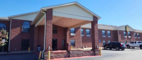 Super 8 by Wyndham White Hall